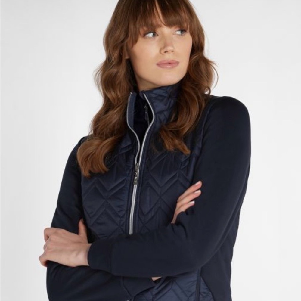 Gerry Quilted Black Winter Jacket w/ Knit Stretch Sides and Hood- Women’s Medium